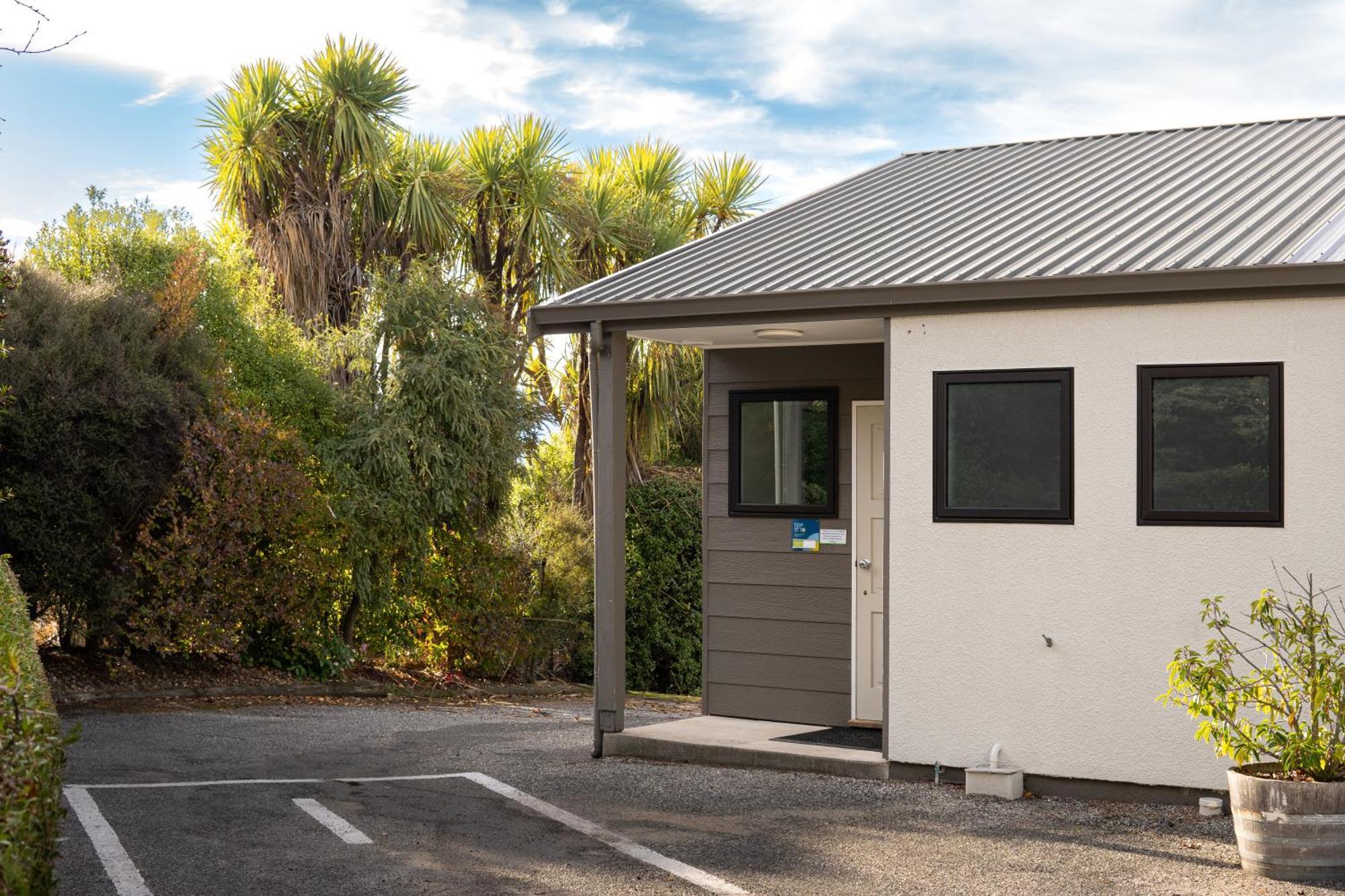Wanaka Top 10 Holiday Park Екстериор снимка