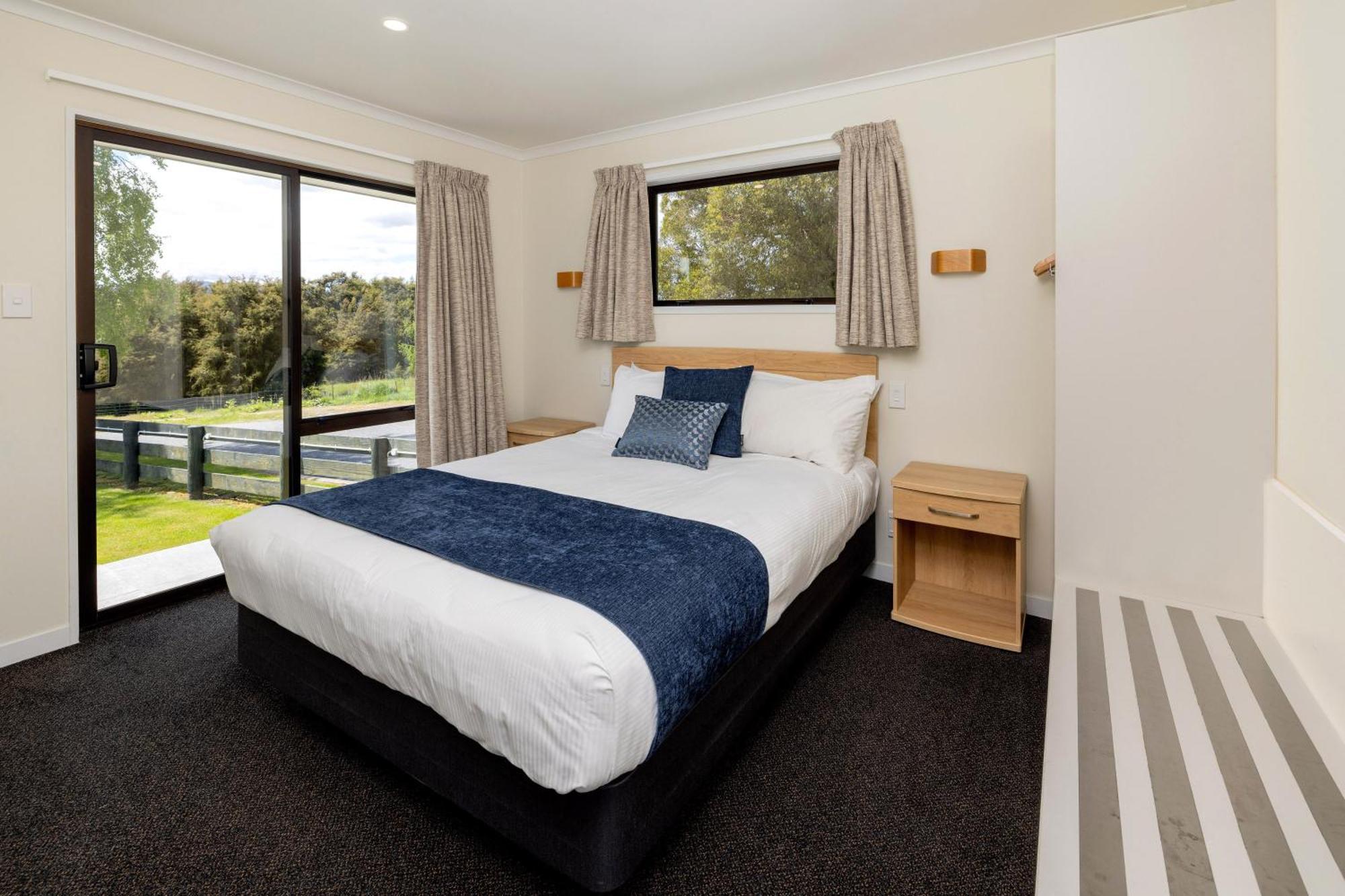 Wanaka Top 10 Holiday Park Екстериор снимка