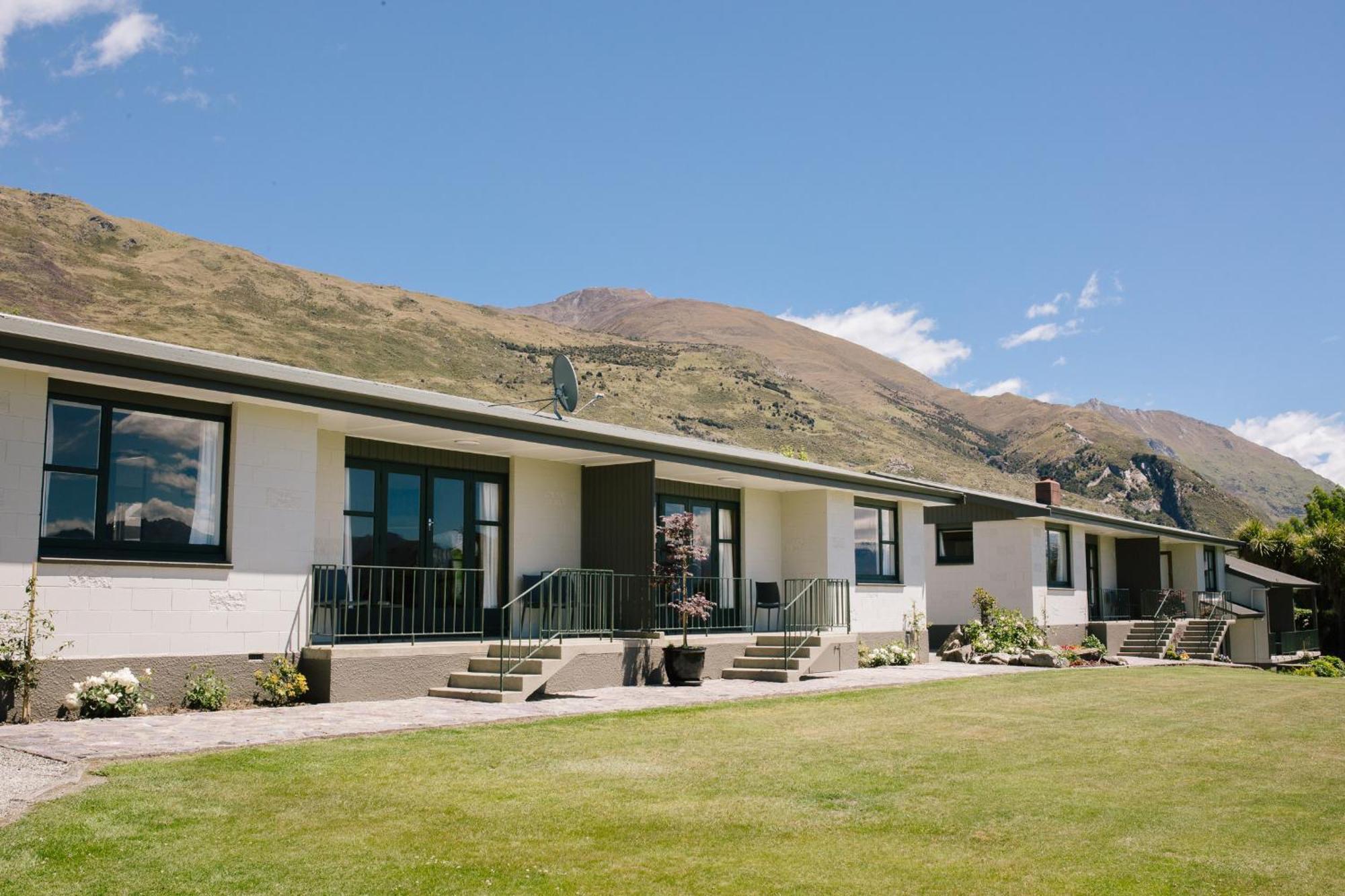 Wanaka Top 10 Holiday Park Екстериор снимка